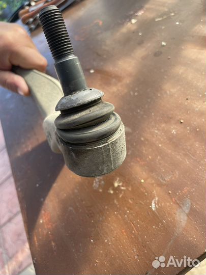 Рычаг передний левый