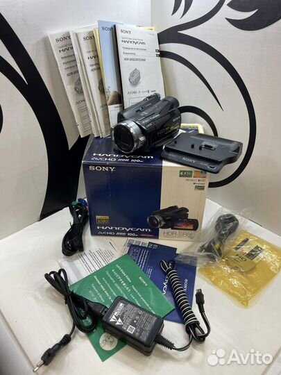Видеокамера Sony HDR-SR8E