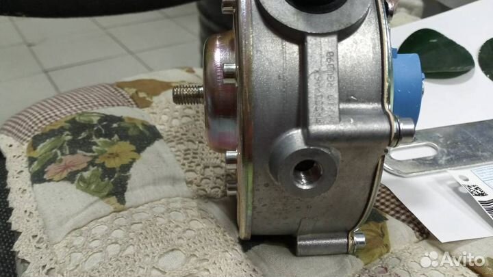 Продам газовый автомобильный редуктор lovato