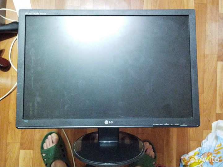 Монитор Lg flatron w2242s