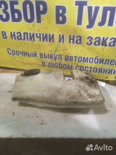 Бачок омывателя Renault Logan