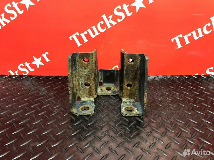 Кронштейн заднего крыла камаз 5490