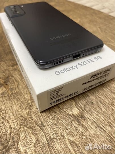 Samsung Galaxy S21 FE 5G, 8/256 ГБ