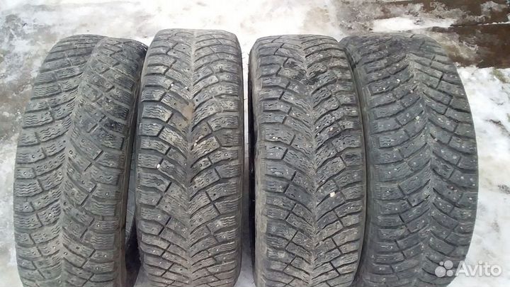 Michelin X-Ice North 4 205/55 R16