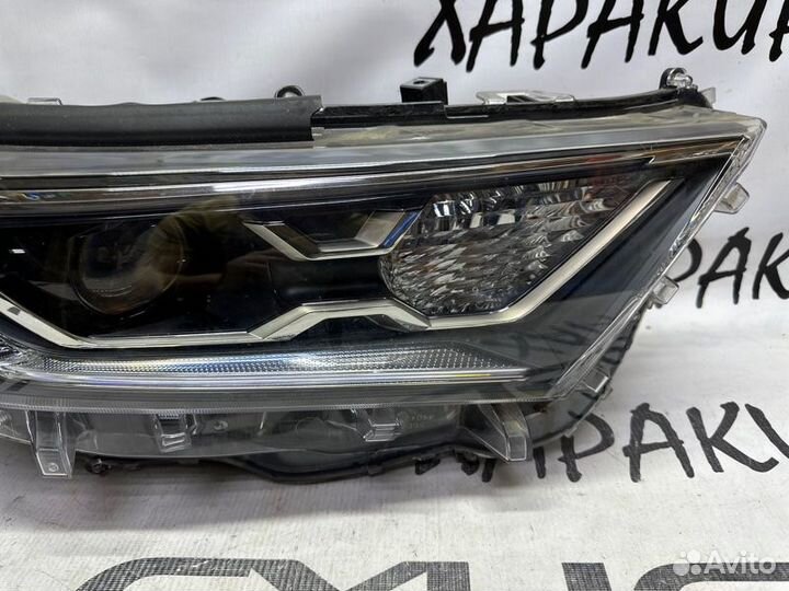 Фара передняя правая Toyota Rav4 50 2019-Н.в