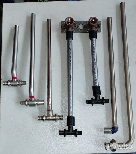 Узел подключения для радиатора,трубки