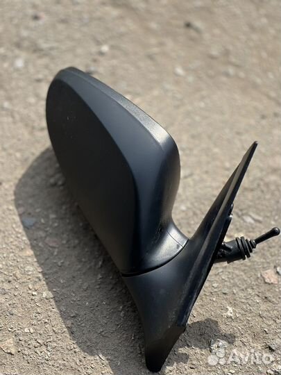 Боковое зеркало на hyundai solaris1 правое