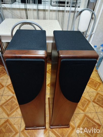 Напольная акустика Castle harlech s2