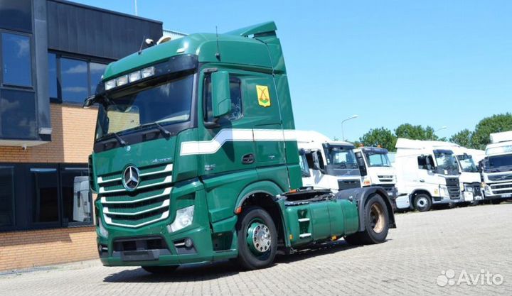Pазбираем грузовик Mercedes-Benz Actros mpiv с 201