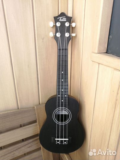 Гитара укулеле