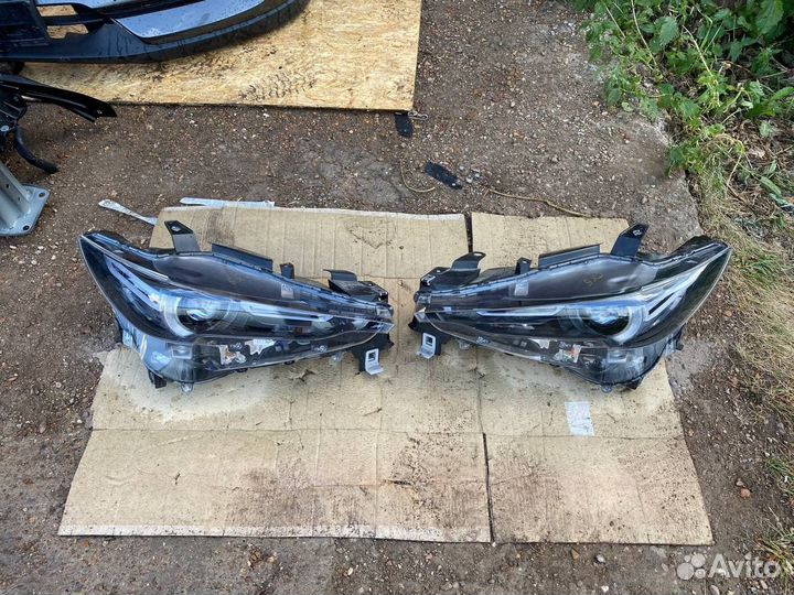 Передняя часть авто Mazda CX-5 KF