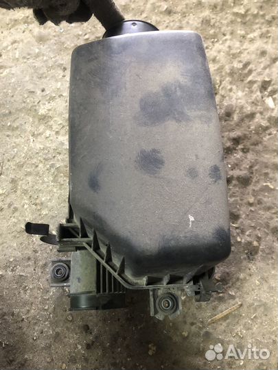 Корпус воздушного фильтра Hyundai Solaris 1