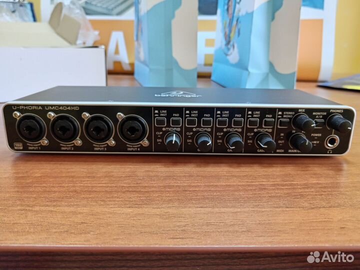 Внешняя звуковая карта UMC404hd Behringer новая