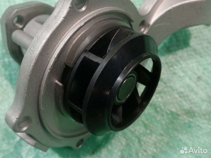 Насос водяной Volkswagen Passat B5