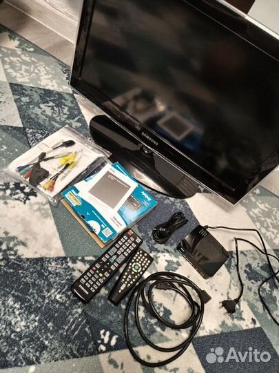Телевизор Samsung UE-26C4000PW