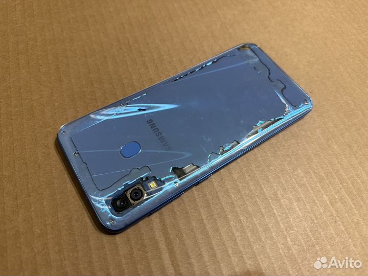 Samsung Galaxy A30, 3/32 ГБ