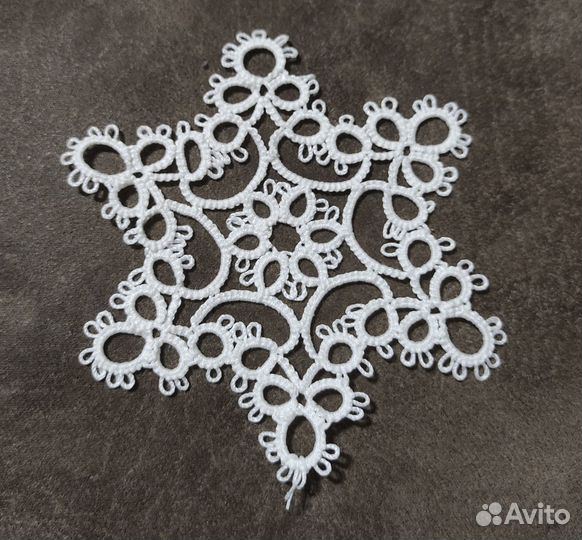 Фриволите снежинки на ёлку