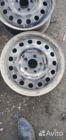 Штампованные диски r16 5x114 3 + колпаки к ним