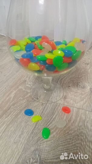 Камни декоративные светящиеся в темноте