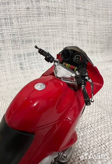 Коллекционная модель bmw r1100rs 1/12