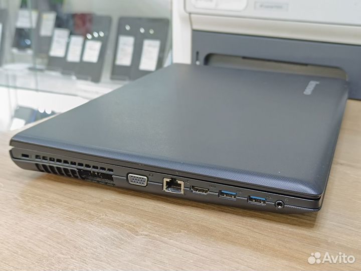 Lenovo G500 celeron/8gb/SSD 240