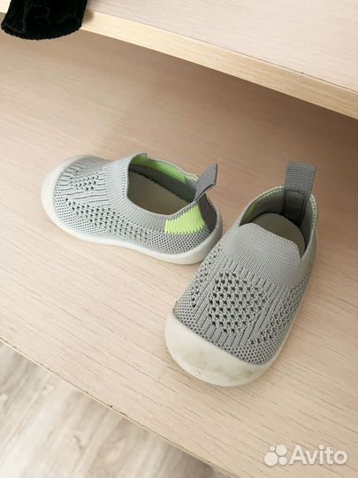 Кроссовки детские