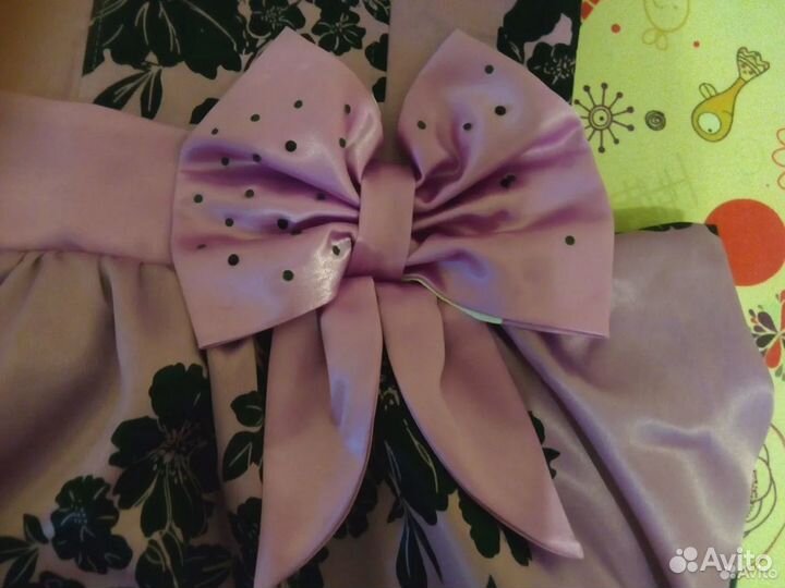 Платье праздничное для девочки (30 размер)