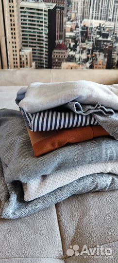 Джемпера 46, 7 штук