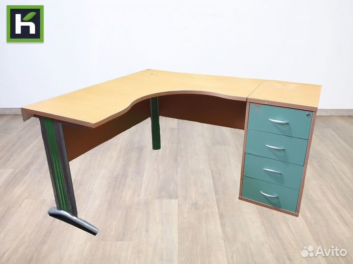 Офисный угловой стол бу