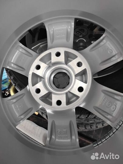 Kormoran T 215/65 R17 103