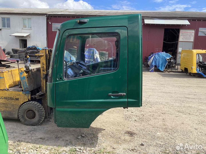 Дверь передняя правая Mercedes-Benz Truck Atego II