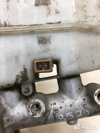 Главный тормозной цилиндр Kia Sportage