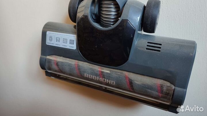 Аккумуляторный пылесос Redmond RV-UR362