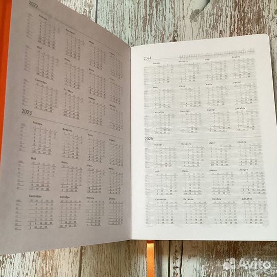 Новый стильный ежедневник и кардхолдер