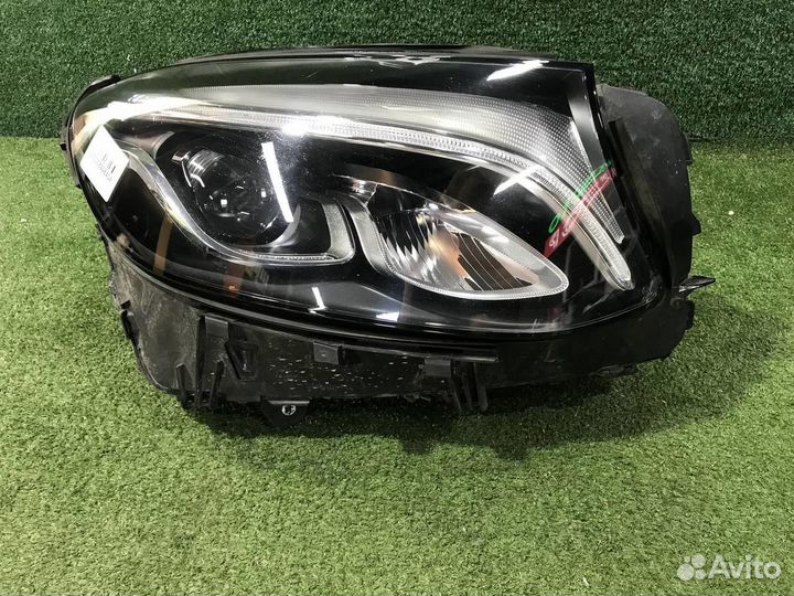 Фара правая Mercedes-Benz GLC