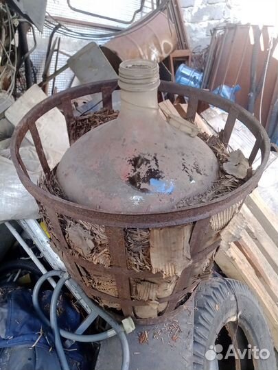 Бутыль старинная, 40 литров