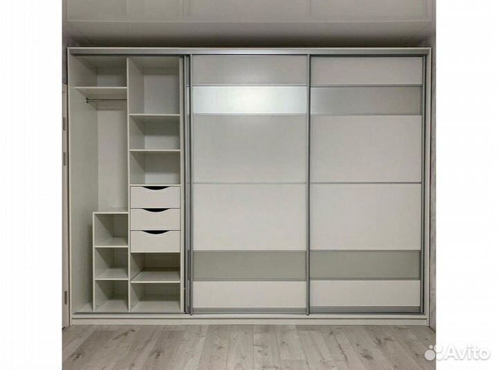 Распашной шкаф