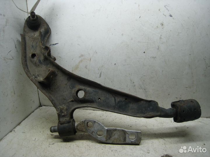 Рычаг передний нижний Прав. Ниссан Максима 1997г