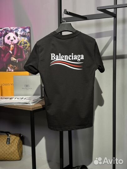 Футболка Balenciaga