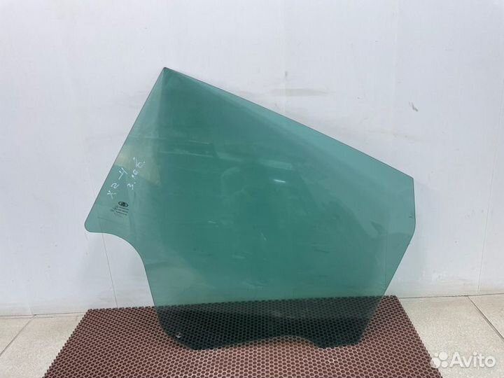 Стекло двери заднее левое LADA X-Ray