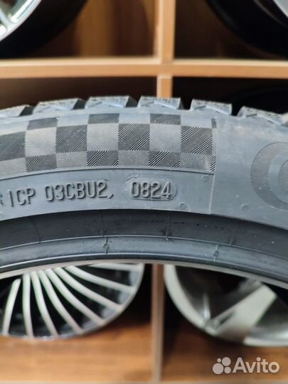 Continental VikingContact 8 295/35 R21 и 315/30 R22 107H