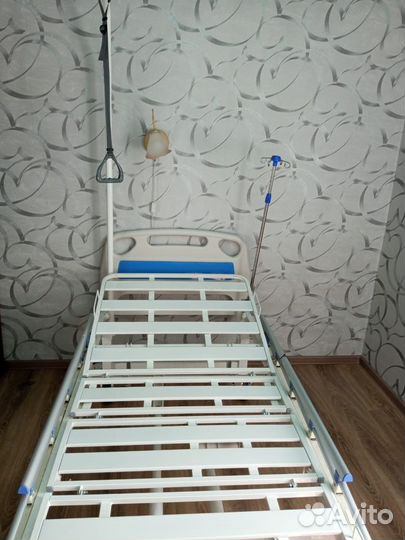 Медицинская кровать для лежачих больных