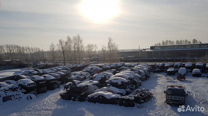 Кронштейн генератора Volkswagen Touareg