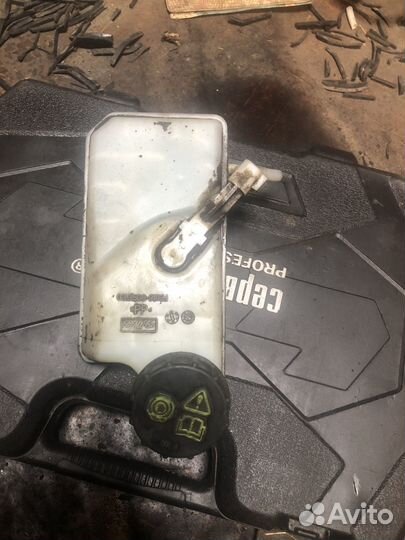 Бачок для тормозной жидкости Ford focus 2