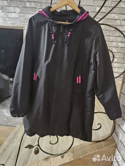 Ветровка женская