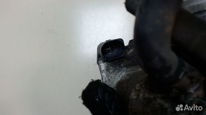 Заслонка дроссельная Volkswagen Passat 5, 2005