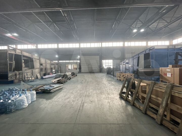 Производство отапливаемое с кран-балками, 2800 м²