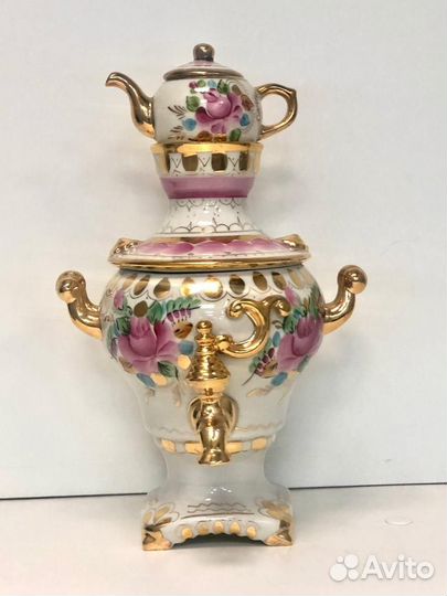 Самовар розовая Гжель