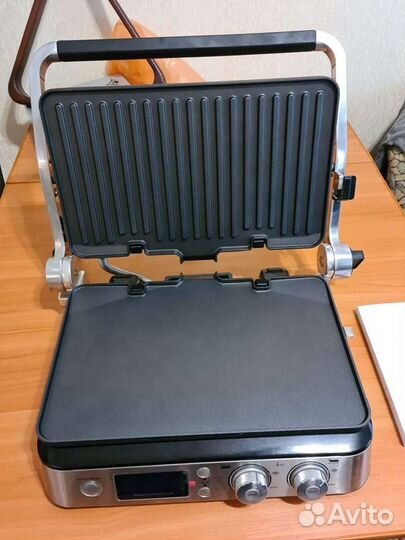 Электрогриль Delonghi