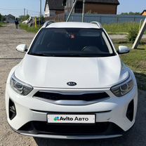 Kia Stonic 1.6 AMT, 2018, 128 000 км, с пробегом, цена 1 600 000 руб.